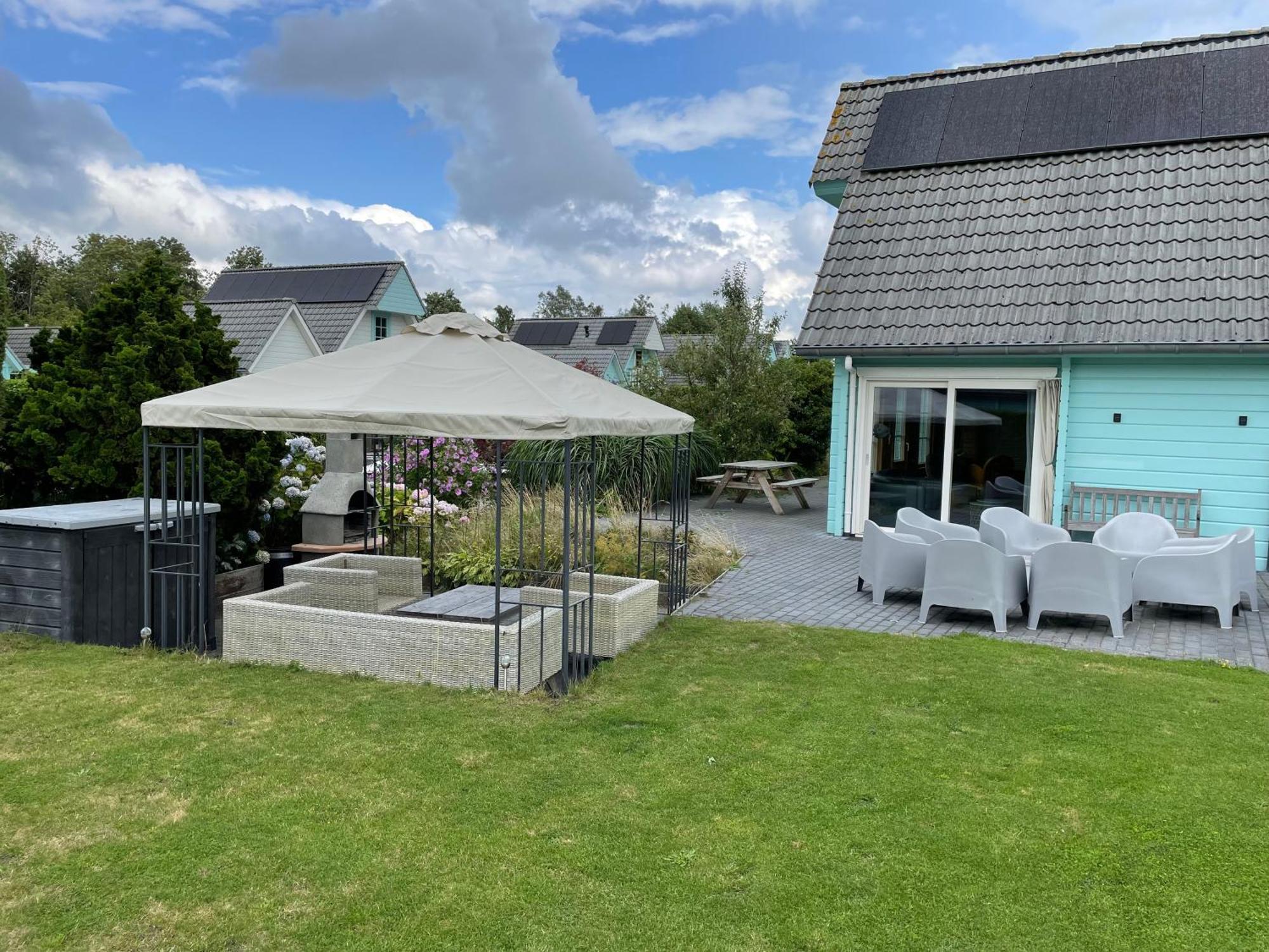 Vrijstaande Luxe Finse Blokhut 2-6 Of 2-8 Pers Villa Kropswolde Ngoại thất bức ảnh